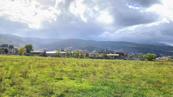 Terrain à bâtir viabilisé libre de constructeur