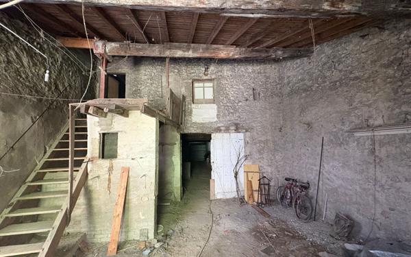 Immeuble à vendre    7 pièces • 183 m2 Livron-sur-Drôme