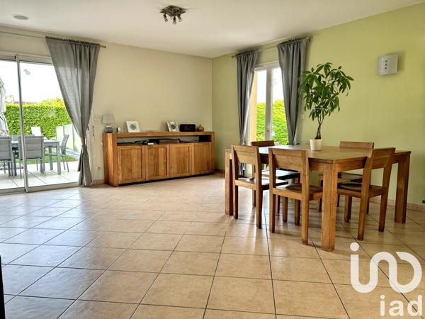 Pavillon 6 pièces de 164 m² à Izon (33450)