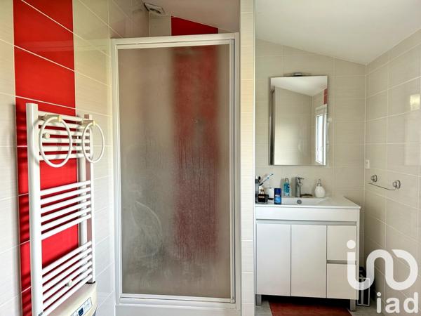 Pavillon 6 pièces de 164 m² à Izon (33450)