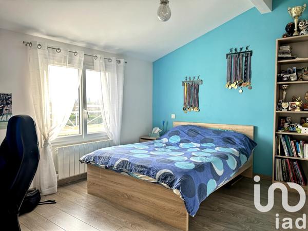 Pavillon 6 pièces de 164 m² à Izon (33450)