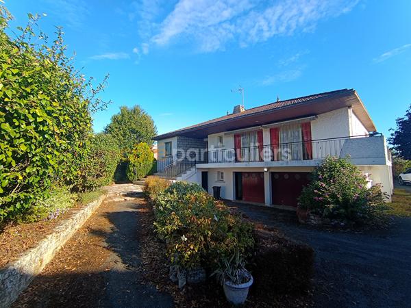 Vente
                Maison111 m² - 5 Pièces -
                    CHANTONNAY (85110)