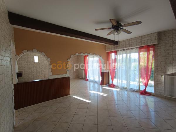 Vente
                Maison111 m² - 5 Pièces -
                    CHANTONNAY (85110)