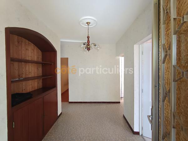 Vente
                Maison111 m² - 5 Pièces -
                    CHANTONNAY (85110)