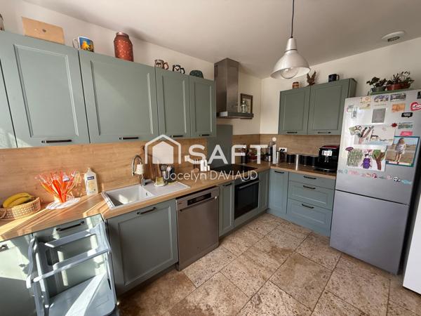 Venez découvrir ce domaine à Saumur, au calme sur 13000 m2 de terrain