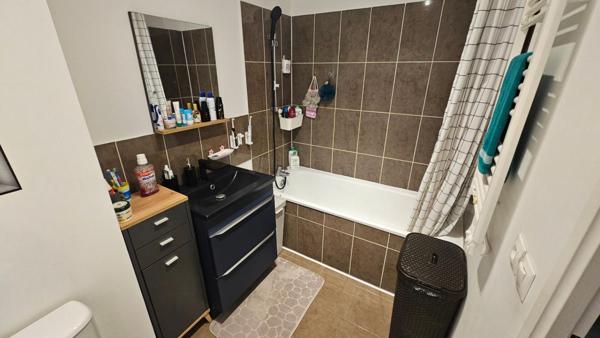 Trappes / Duplex récent de 96 m2 / 3 chambres + 2 parkings