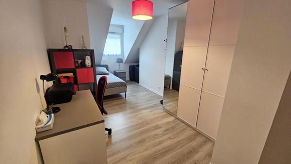 Trappes / Duplex récent de 96 m2 / 3 chambres + 2 parkings