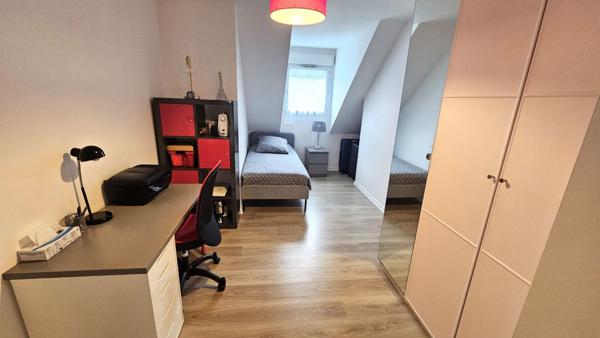 Trappes / Duplex récent de 96 m2 / 3 chambres + 2 parkings