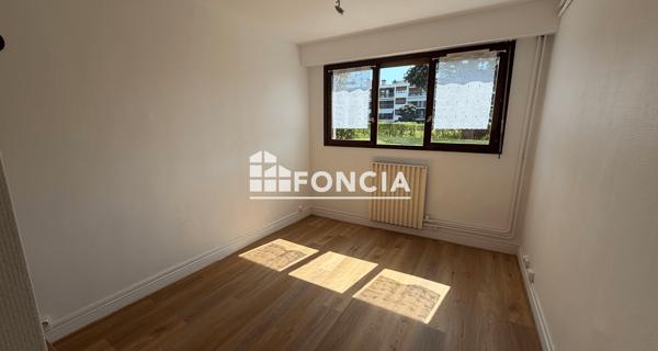 Location Studio 17.87 m² - Noisy-le-roi 78590