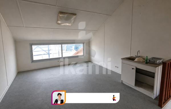 Local Professionnel de 159 m²