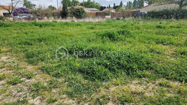 Terrain de 866 m²
