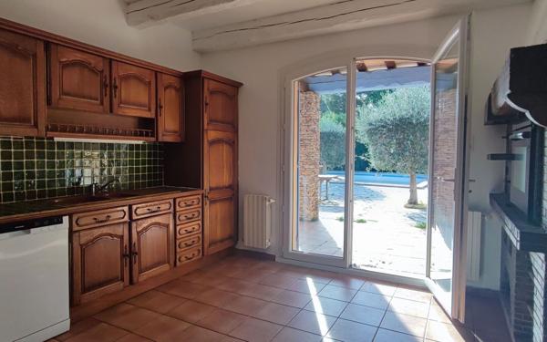 Maison à vendre    6 pièces • 256 m2 Marignane