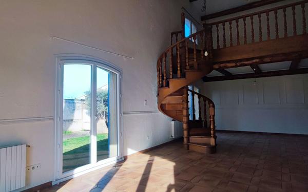 Maison à vendre    6 pièces • 256 m2 Marignane