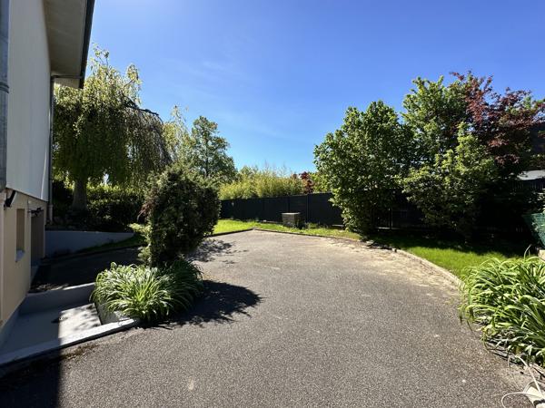 Comme une maison!  148m², appartement 4 chambres, jardin privatif, garage