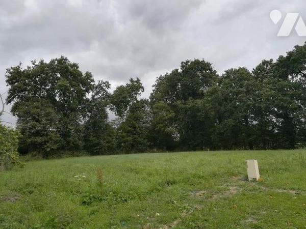 GAHARD, Terrain â bâtir - Bourg

parcelle de terrain à bâtir viabilisée de 659 m² 

LOT A

 - P...