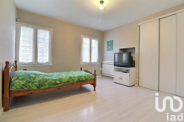 Maison 5 pièces de 96 m² à PERIGNY-SUR-YERRES (94520)