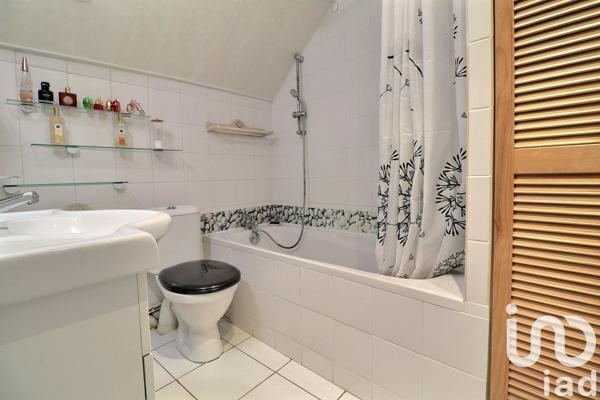 Maison 5 pièces de 96 m² à PERIGNY-SUR-YERRES (94520)