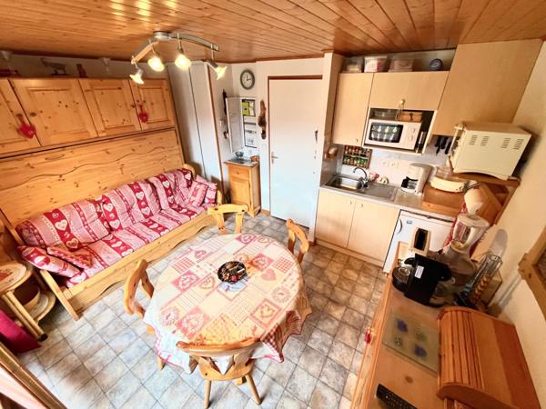 À Deux pas des Pistes Studio cabine de 23m2avec balcon, cave et place de parking privatif