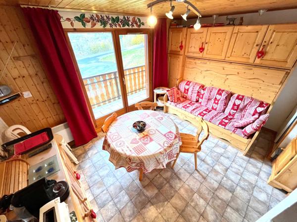 À Deux pas des Pistes Studio cabine de 23m2avec balcon, cave et place de parking privatif