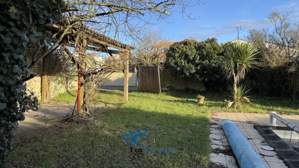 LA JARRIE MAISON CHARENTAISE 180 M² JARDIN PISCINE  La jarrie