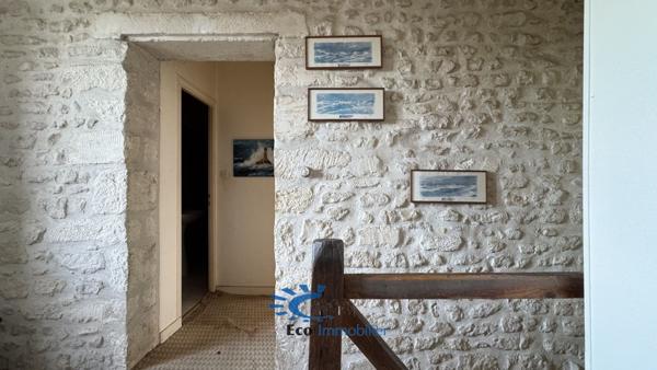 LA JARRIE MAISON CHARENTAISE 180 M² JARDIN PISCINE  La jarrie