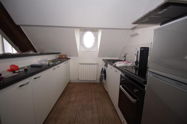 POITIERS CATHEDRALE - 2 pièce(s) - 42.77 m2 + cave et parking