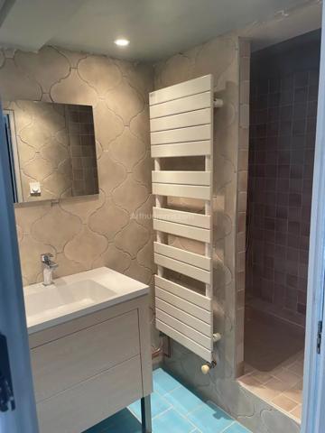 Location Maison de village 3 pièces 89 m2 à Mézel