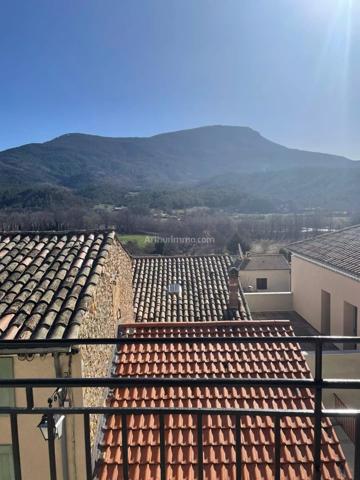 Location Maison de village 3 pièces 89 m2 à Mézel