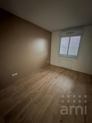 POITIERS, appartement de type 2 avec balcon et parking