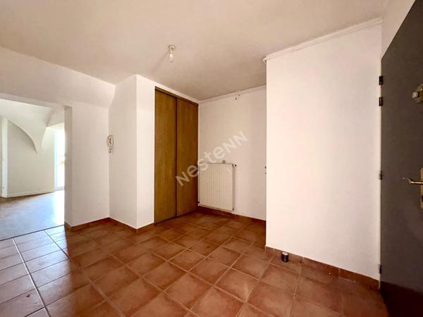 Appartement  3 pièces en plein coeur de Coligny avec cave et box en supplément