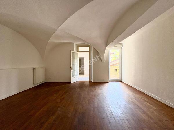 Appartement  3 pièces en plein coeur de Coligny avec cave et box en supplément
