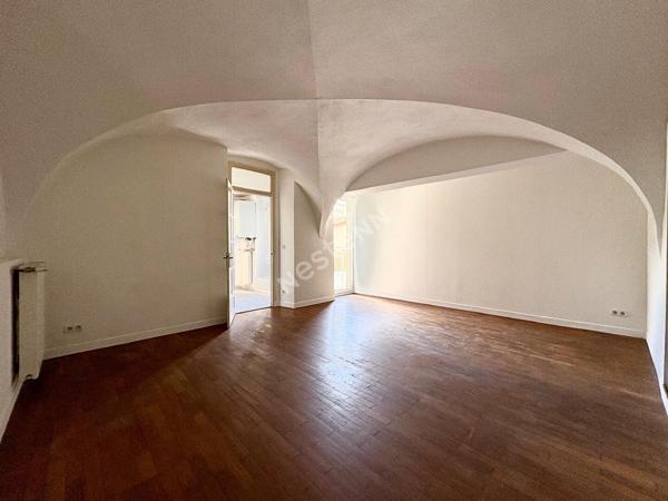 Appartement  3 pièces en plein coeur de Coligny avec cave et box en supplément