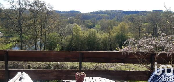 Maison 4 pièces de 106 m² à Saint-Amand (23200)