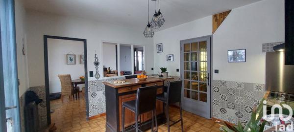 Maison 4 pièces de 106 m² à Saint-Amand (23200)