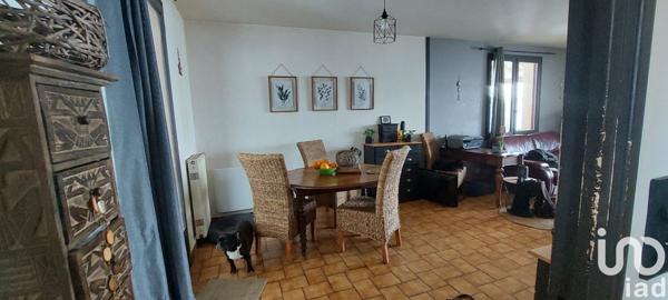 Maison 4 pièces de 106 m² à Saint-Amand (23200)