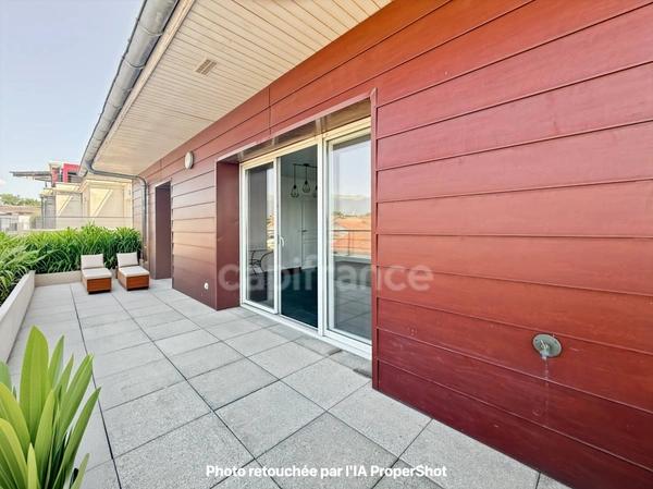 Appartement-terrasse à vendre 5 pièces PRÉVESSIN MOENS (01) - 105m2 - piscine, parking et box fermé