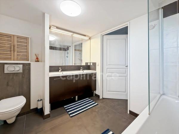 Appartement-terrasse à vendre 5 pièces PRÉVESSIN MOENS (01) - 105m2 - piscine, parking et box fermé