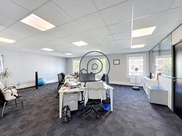 Lille – Grands Boulevards | Bureaux 182 m² dans immeuble rénové | Tram Buisson | À vendre