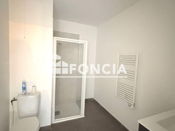 Location Appartement 2 pièces 38.1 m² - 5 RUE DOCTEUR BUTTERLIN Voiron 38500