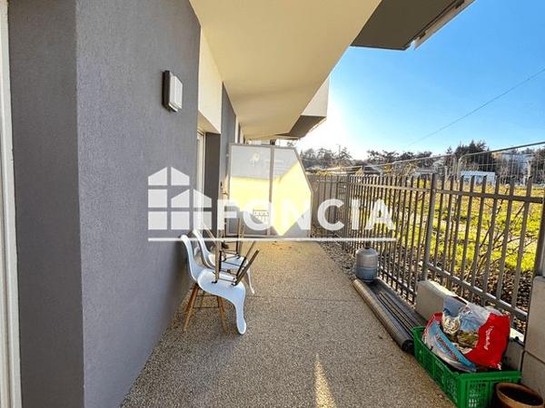 Location Appartement 2 pièces 38.1 m² - 5 RUE DOCTEUR BUTTERLIN Voiron 38500