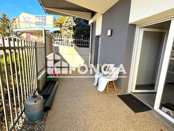 Location Appartement 2 pièces 38.1 m² - 5 RUE DOCTEUR BUTTERLIN Voiron 38500