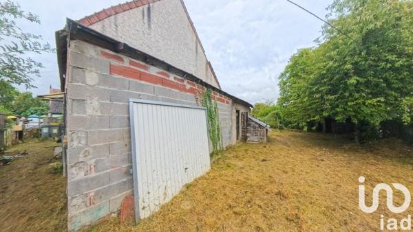 Maison traditionnelle 7 pièces de 155 m² à Saint-Gérand-le-Puy (03150)