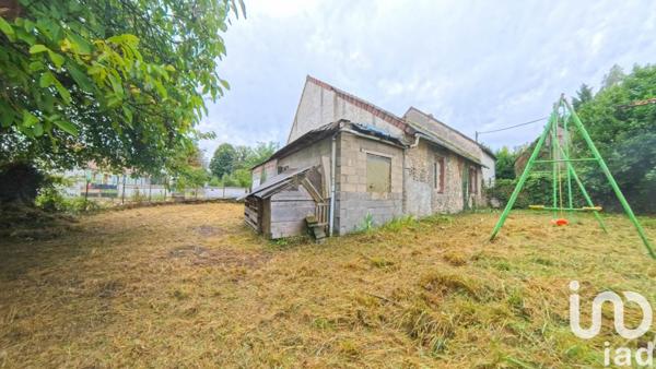 Maison traditionnelle 7 pièces de 155 m² à Saint-Gérand-le-Puy (03150)