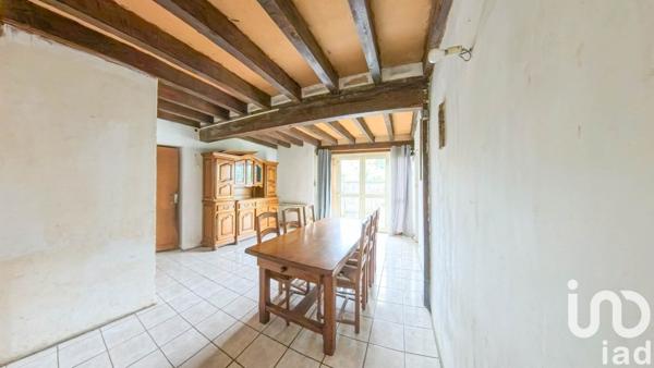 Maison traditionnelle 7 pièces de 155 m² à Saint-Gérand-le-Puy (03150)