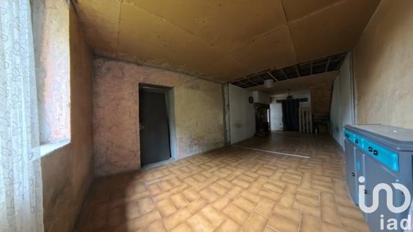 Maison traditionnelle 7 pièces de 155 m² à Saint-Gérand-le-Puy (03150)