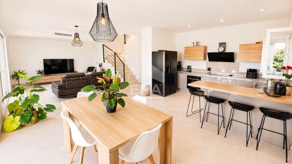 Maison récente 4 pièces avec piscine à La Gaude - Vue dégagée sur montagnes