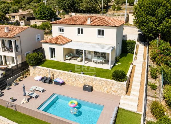 Maison récente 4 pièces avec piscine à La Gaude - Vue dégagée sur montagnes