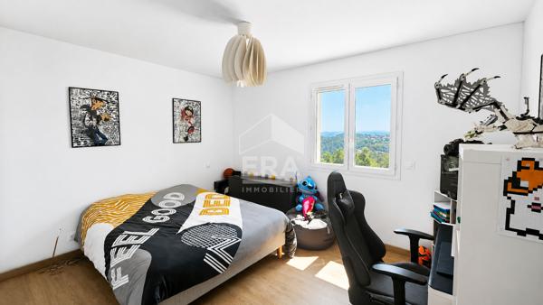 Maison récente 4 pièces avec piscine à La Gaude - Vue dégagée sur montagnes