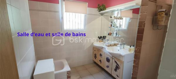 SAUVE (Gard) - VUE PANORAMIQUE - MAISON DE 124 m² - PISCINE AU SEL - POOL HOUSE DE 61 m² - TERRAIN D'ENVIRON 2800 m² - CAVE IMMENSE

EMPLACEMENT PRIVILÉGIÉ ! 

Sauve, village médiéval situé à 50 min de la Mer, 40 min de Nîmes dans le département du Gard en région Occitanie.

Située dans un environnement privilégié, au cœur d'un cadre naturel recherché avec vue sur les contreforts des Cévennes, cette charmante maison en R+1 construite en 2004 développe une surface habitable de 124 m², une annexe de 61 m² accolée à la piscine implantée sur une vaste parcelle d'environ 2936 m².
La maison se compose d'un espace de vie convivial et lumineux d'environ 55 m² qui se prolonge vers une agréable terrasse, d'une cuisine fonctionnelle toute équipée communiquant avec un 2eme terrasse offrant un espace accueillant supplémentaire.
L'ensemble nuit dispose de 3 belles chambres, d'une vaste salle de bains avec douche italienne et un toilette séparé.

Côté équipements, la maison est dotée de tout le confort moderne : fibre optique, vide sanitaire, buanderie / cellier, double vitrage, moustiquaires,  assainissement collectif, et chauffage individuel avec climatisation réversible par le sol pour un confort optimal en toute saison. 

À quelques minutes des commerces, des écoles et des transports en commun, cette maison offre un cadre de vie idéal pour les familles en quête de sérénité et de confort.

Pour plus d'informations ou pour organiser une visite, n'hésitez pas à me contacter.