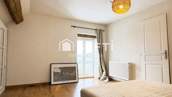 Maison 7 pièces 193 m² environ sur terrain de 550 m² environ